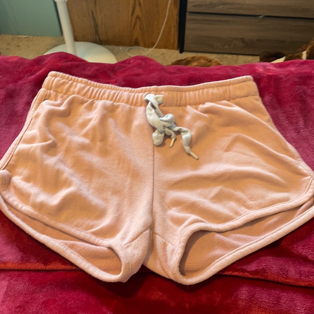 pink shorts